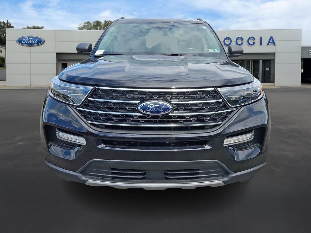 Certified 2020 Ford Explorer XLT w/ Equipment Group 202A AWD/4WD image 2