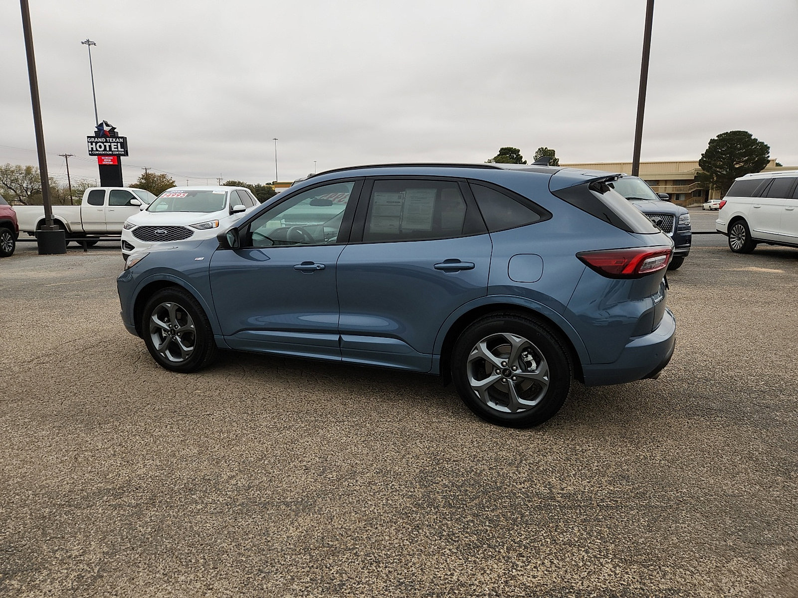 Certified 2024 Ford Escape ST-Line w/ Tech Pack #1 image 4