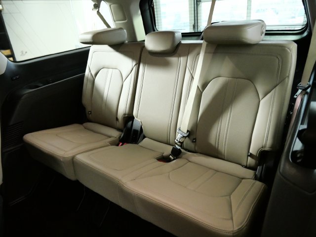 Certified 2024 Ford Expedition Max Limited AWD/4WD image 16