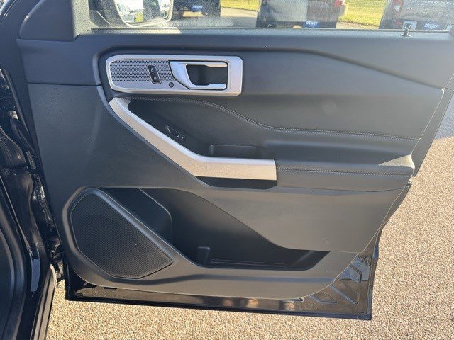 Certified 2023 Ford Explorer XLT w/ Equipment Group 202A image 35