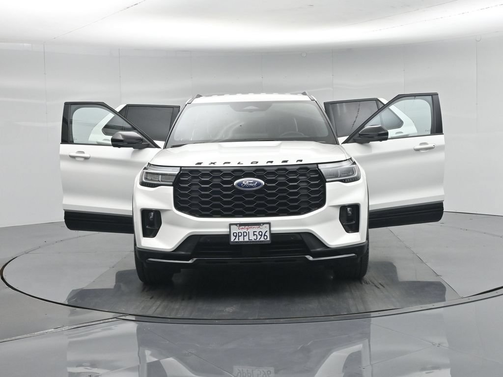 Certified 2025 Ford Explorer ST-Line w/ Premium Package RWD image 35