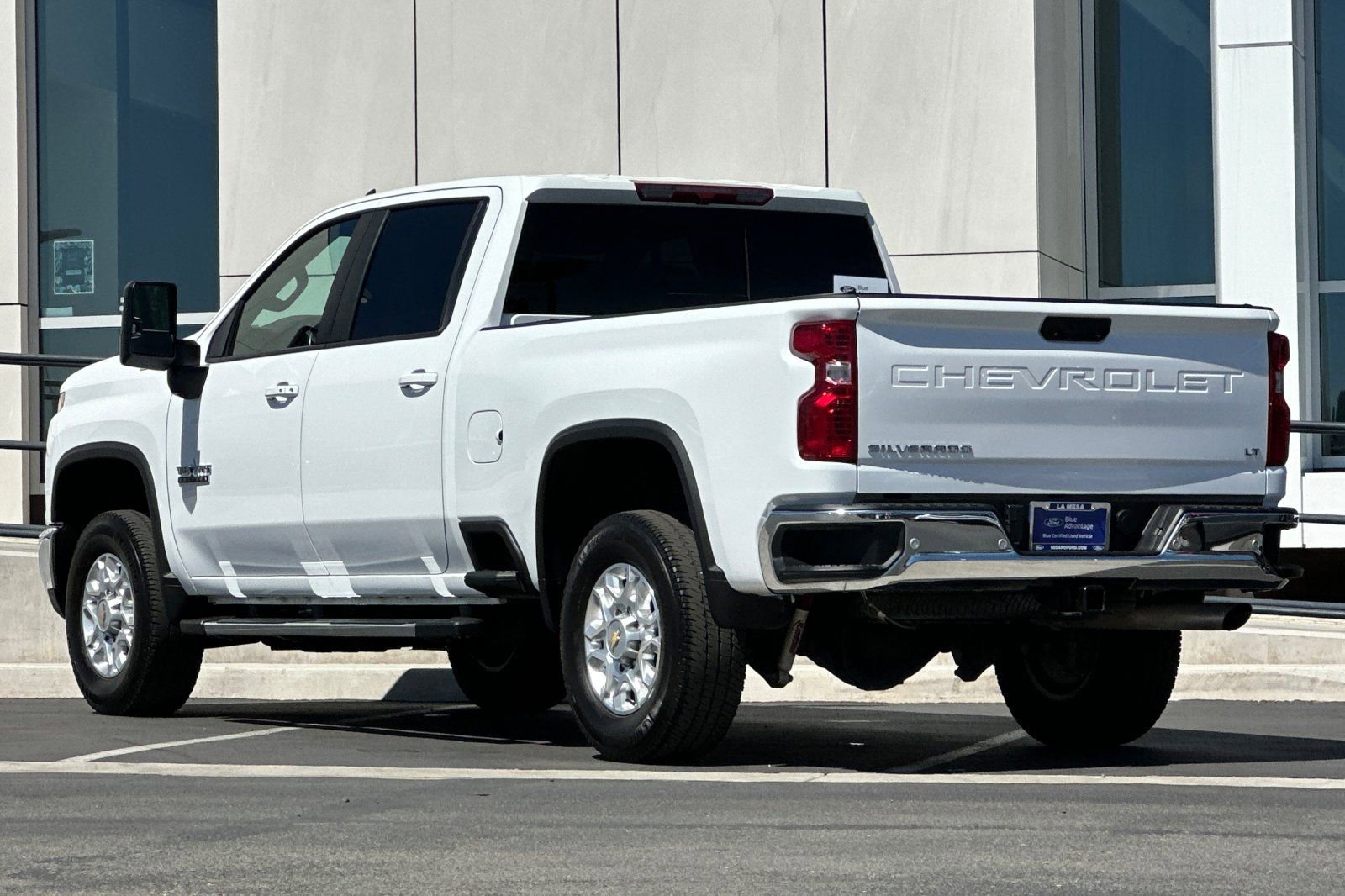 Used 2025 Chevrolet Silverado 2500 LT w/ Texas Edition image 5