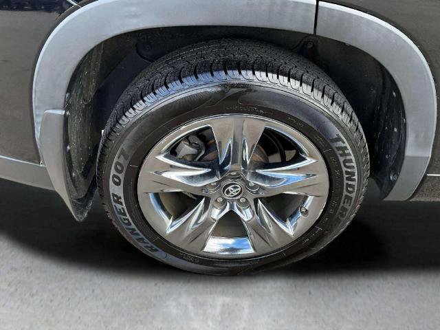 Used 2019 Toyota Highlander Limited Platinum AWD/4WD image 31