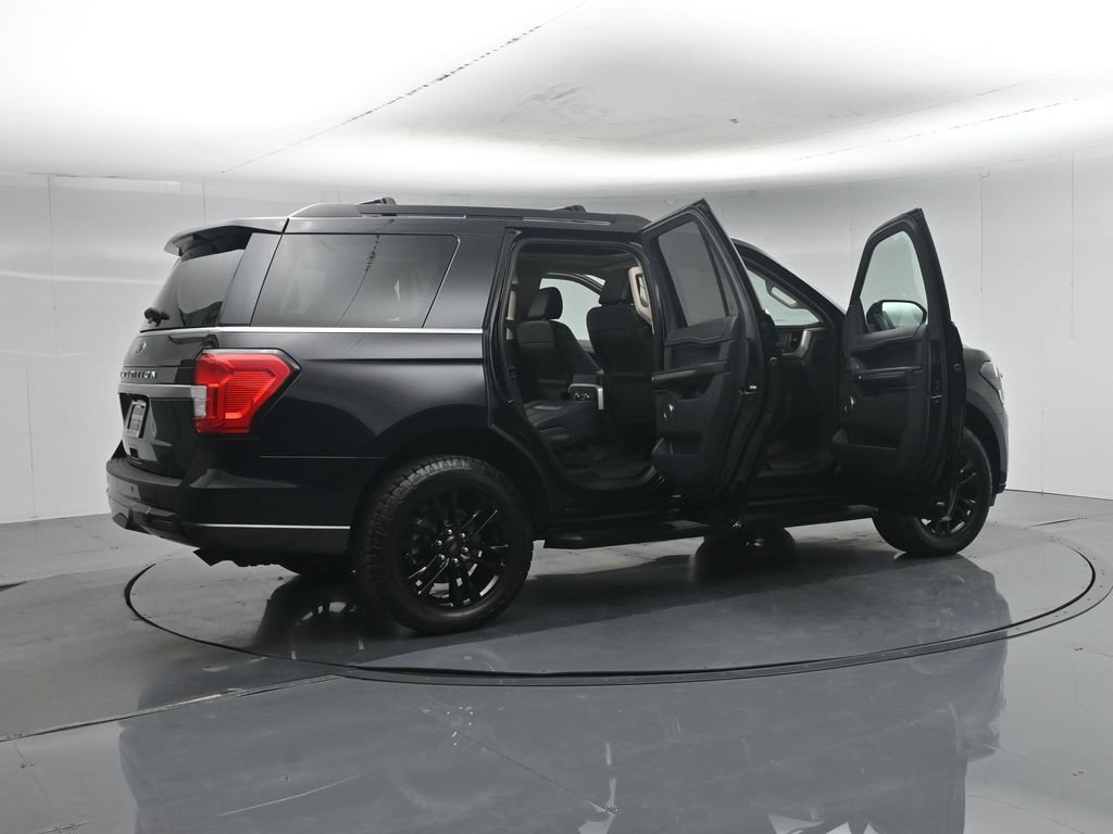Certified 2024 Ford Expedition XLT AWD/4WD image 6