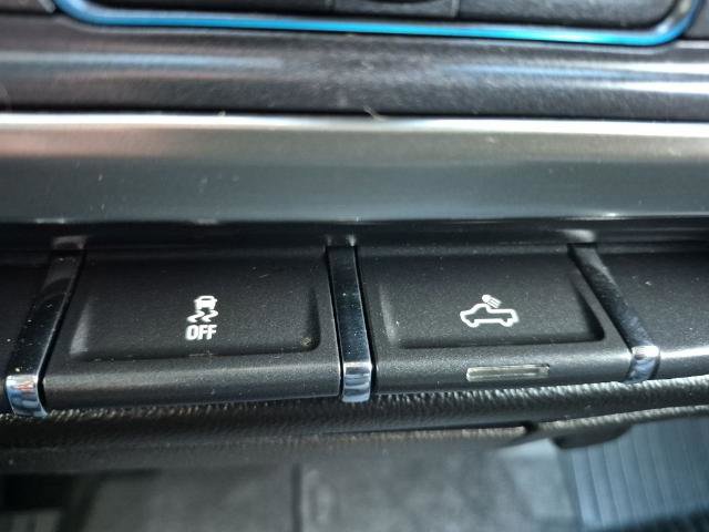 Used 2018 Chevrolet Silverado 1500 LT w/ All Star Edition image 27