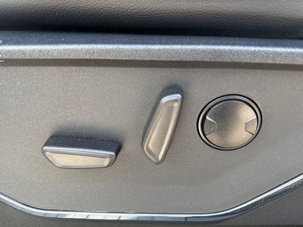 Certified 2024 Ford F250 Lariat w/ Sport Appearance Package image 27