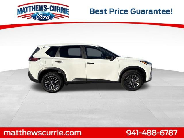 Used 2023 Nissan Rogue S image 5