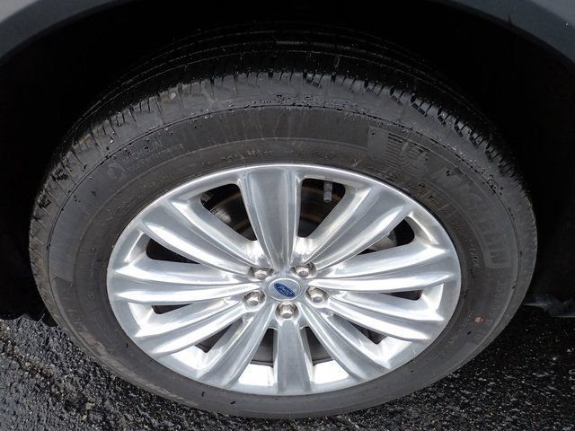 Certified 2025 Ford Explorer Platinum w/ LUX Leather Package AWD/4WD image 14