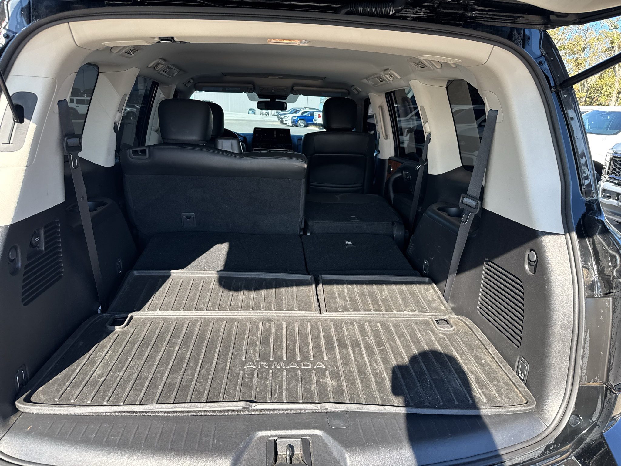 Used 2023 Nissan Armada SL w/ Cargo Package RWD image 23