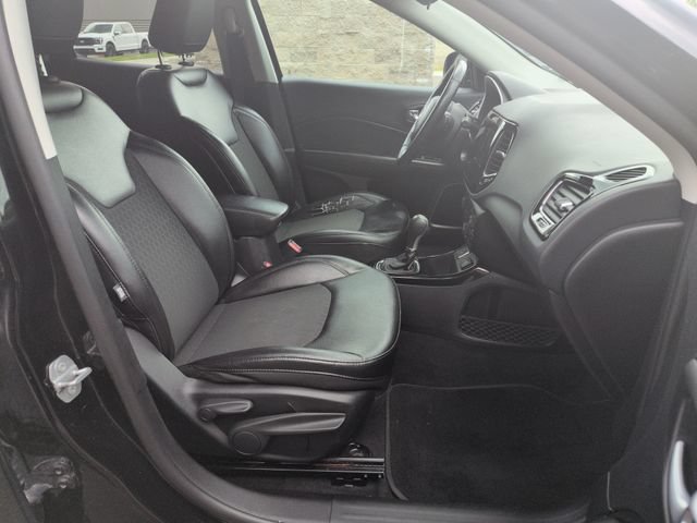 Used 2019 Jeep Compass Latitude FWD image 16