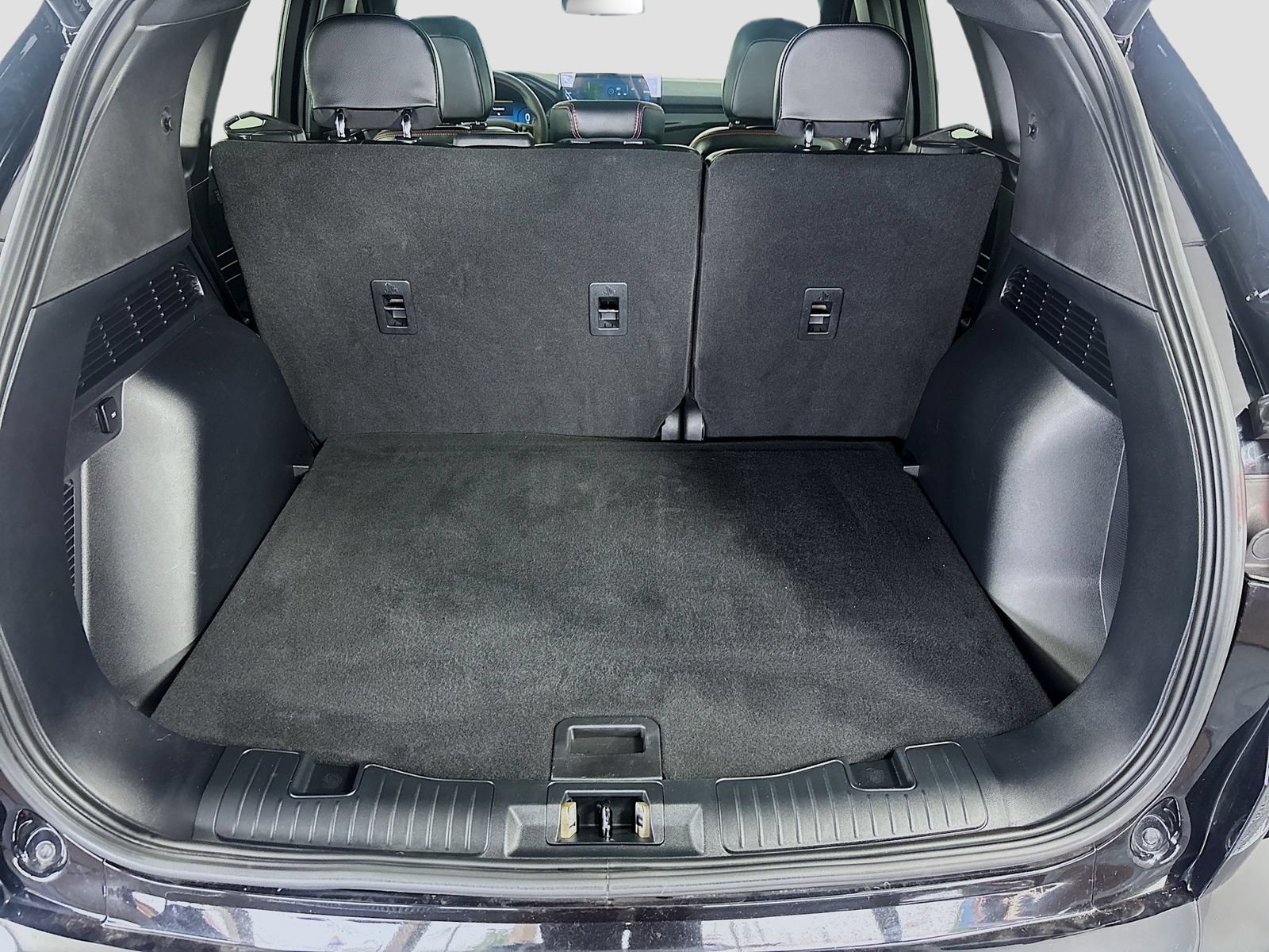 Certified 2024 Ford Escape ST-Line Elite w/ Premium Technology Package AWD/4WD image 28