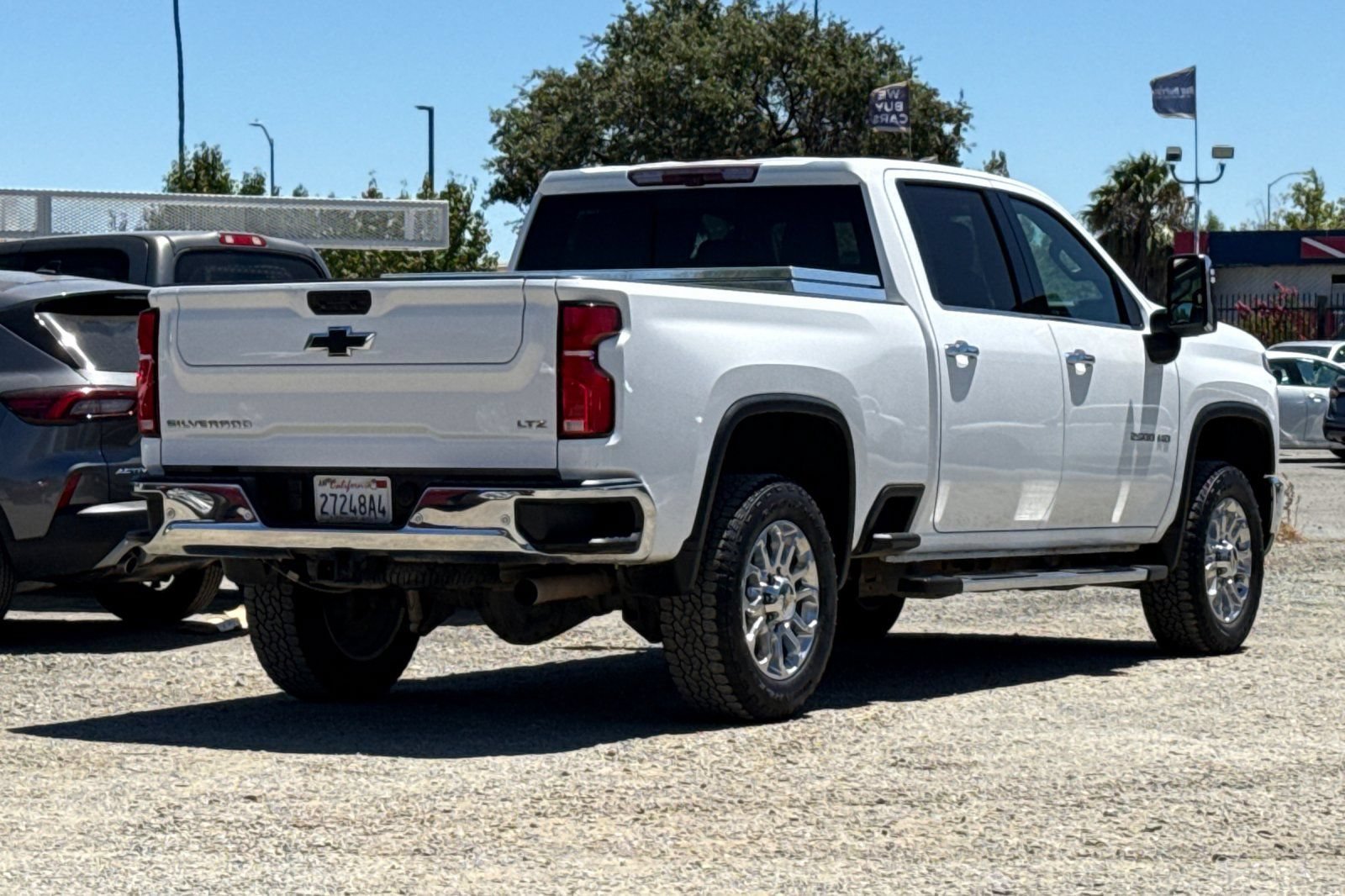 Used 2024 Chevrolet Silverado 2500 LTZ w/ LTZ Premium Package AWD/4WD image 4