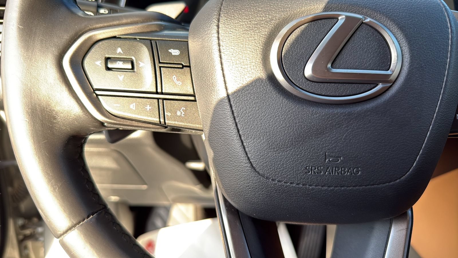 Used 2022 Lexus NX 250 FWD w/ Towing Package (2000 Lbs) image 17