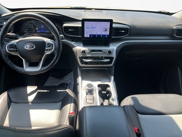 Certified 2022 Ford Explorer XLT w/ Equipment Group 202A AWD/4WD image 10