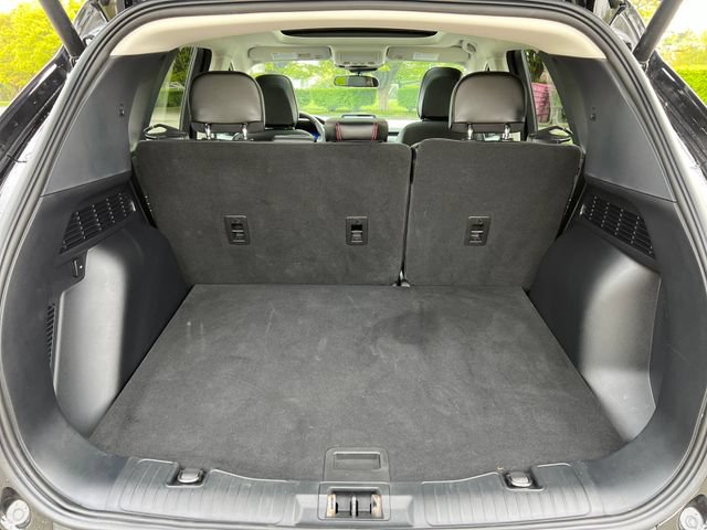 Certified 2022 Ford Escape SEL w/ SEL Stealth AWD Package image 29