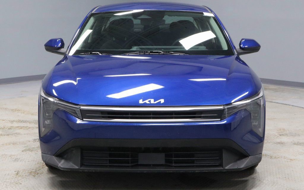 Used 2025 Kia K4 LXS image 8