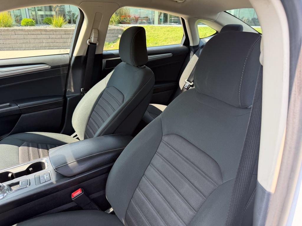 Certified 2020 Ford Fusion SE FWD image 10