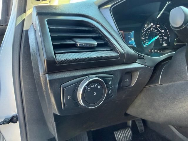 Certified 2018 Ford Fusion SE w/ Equipment Group 201A FWD image 13