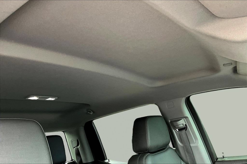 Used 2025 GMC Sierra 1500 SLT AWD/4WD image 30