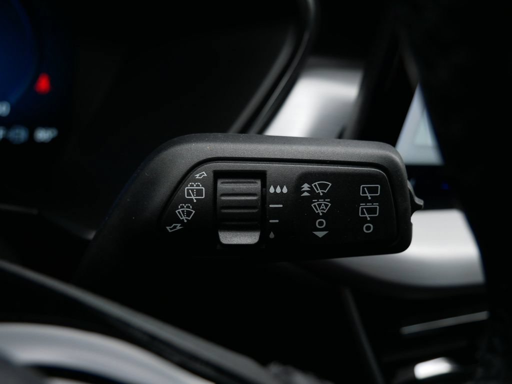 Certified 2024 Ford Escape Platinum AWD/4WD image 20