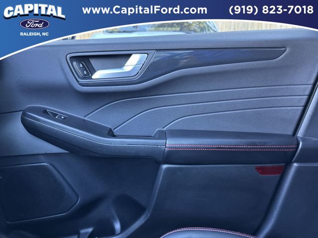 Certified 2025 Ford Escape ST-Line Elite w/ Tech Pack #1 image 25