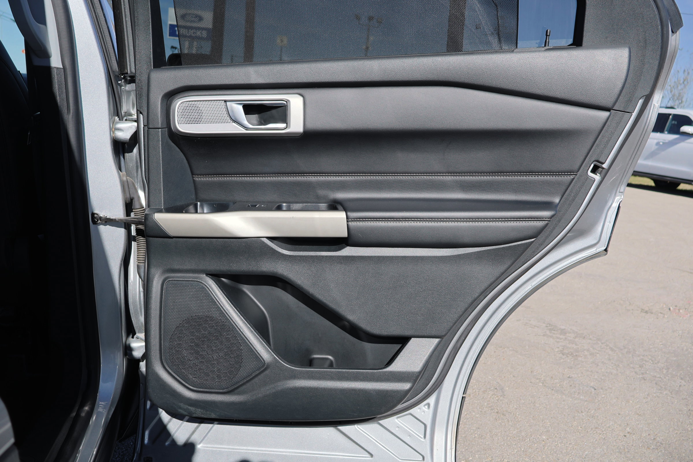 Certified 2022 Ford Explorer Limited w/ Equipment Group 301A image 37