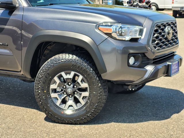 Used 2023 Toyota Tacoma TRD Off-Road w/ Technology Package AWD/4WD image 6
