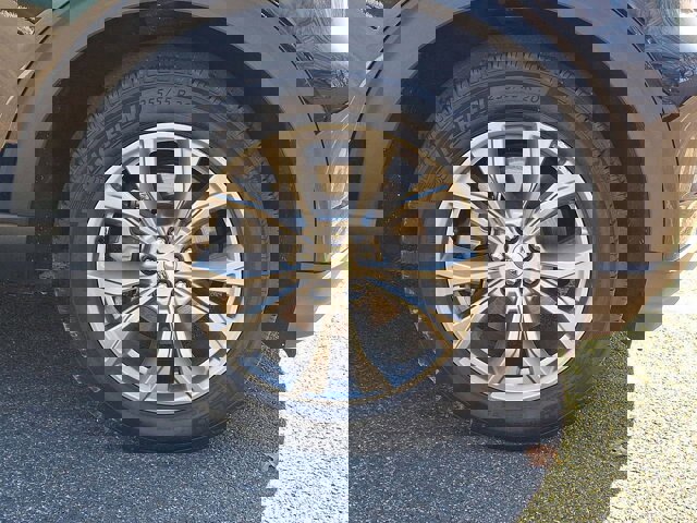 Certified 2022 Ford Explorer XLT w/ Equipment Group 202A image 28