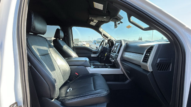Certified 2022 Ford F250 Lariat w/ Lariat Value Package AWD/4WD image 11