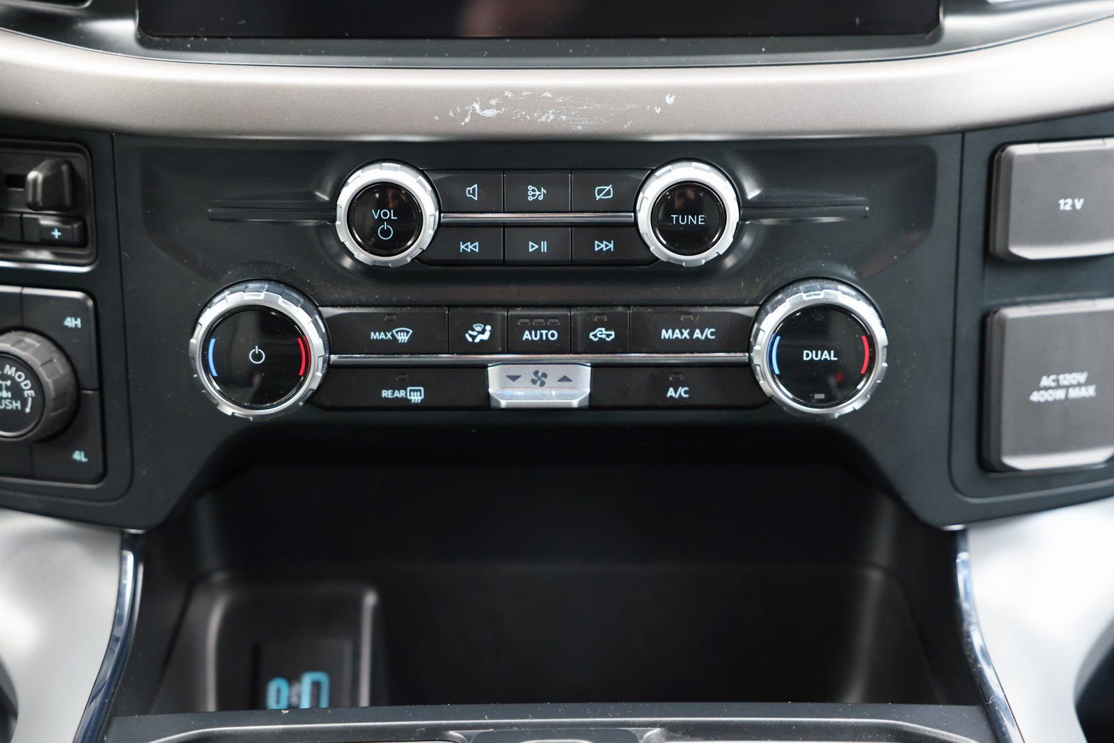 Certified 2024 Ford F150 XLT w/ FX4 Off-Road Package image 28