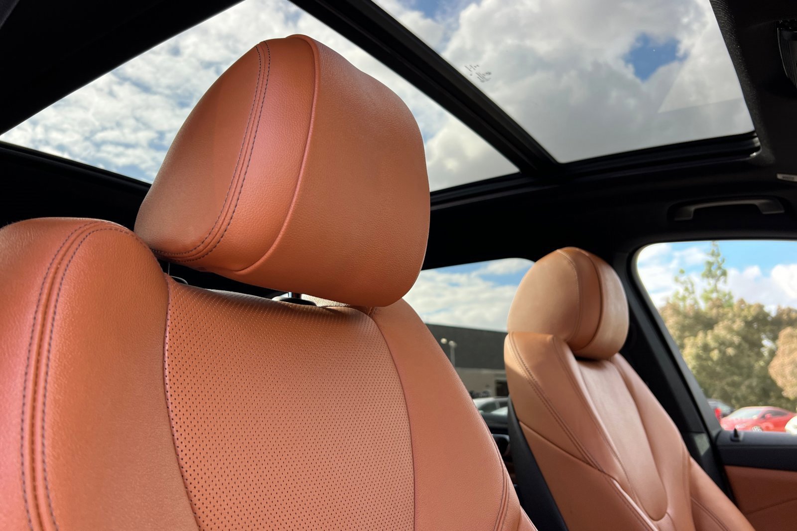 Used 2022 BMW X5 xDrive40i w/ Parking Assistance Package image 18