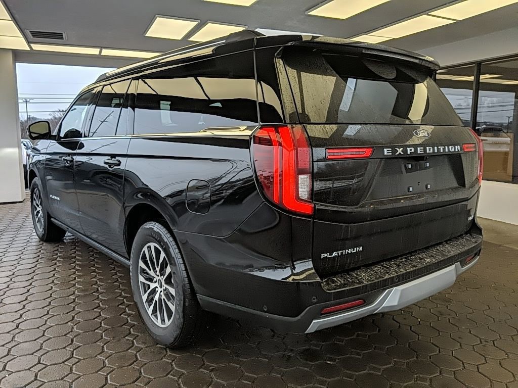 Certified 2025 Ford Expedition Max Platinum image 3