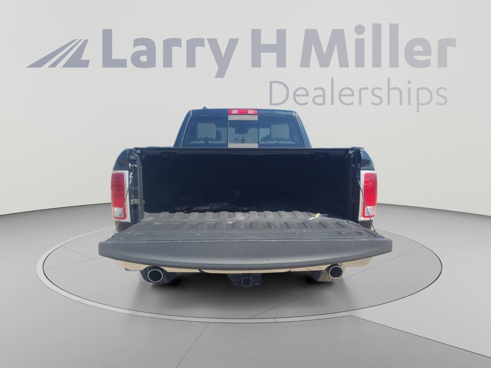 Used 2018 RAM 1500 Laramie w/ Convenience Group AWD/4WD image 34