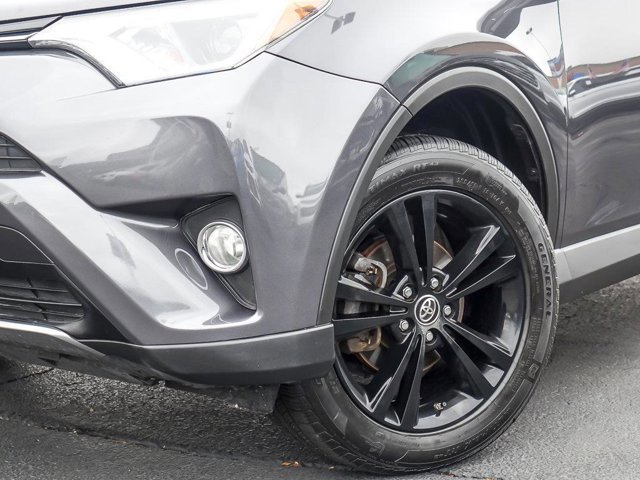 Used 2018 Toyota RAV4 XLE image 4