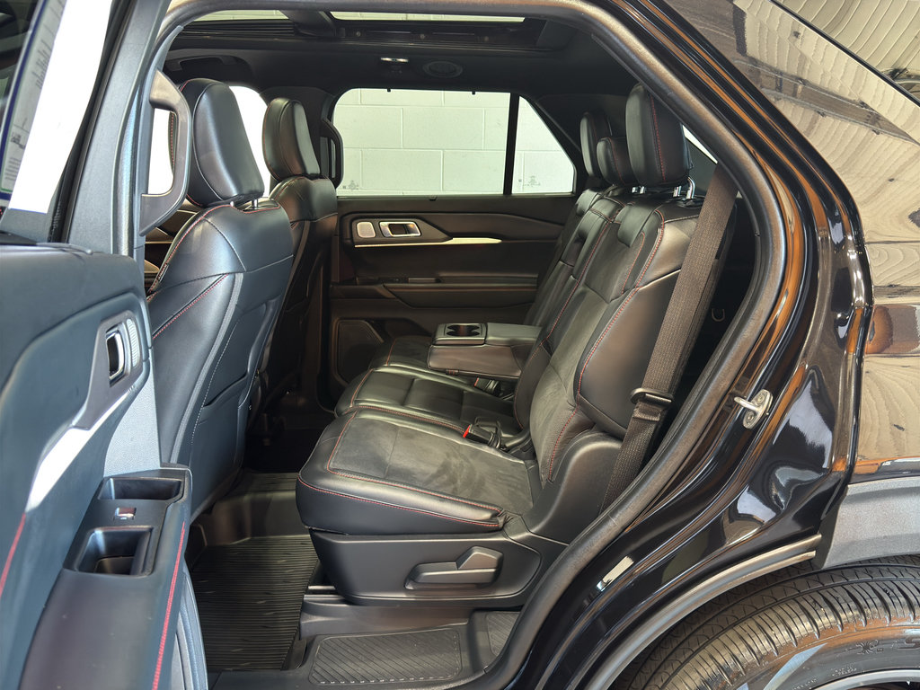 Certified 2025 Ford Explorer ST AWD/4WD image 10