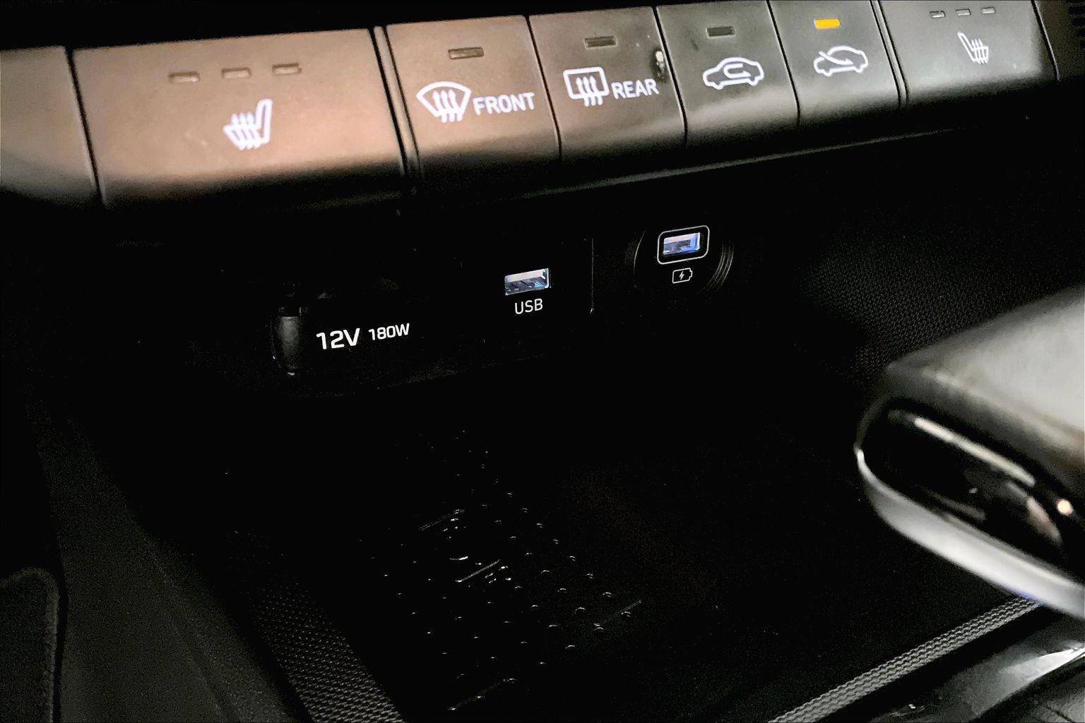 Used 2021 Hyundai Elantra SEL w/ Convenience + Premium Package image 31