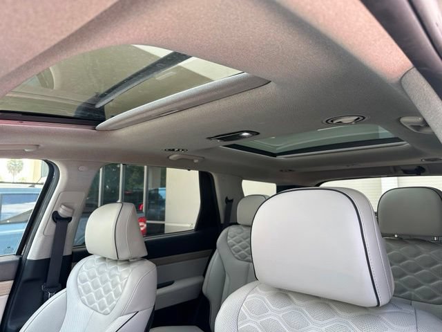 Used 2021 Hyundai Palisade Limited w/ Cargo Package AWD/4WD image 2