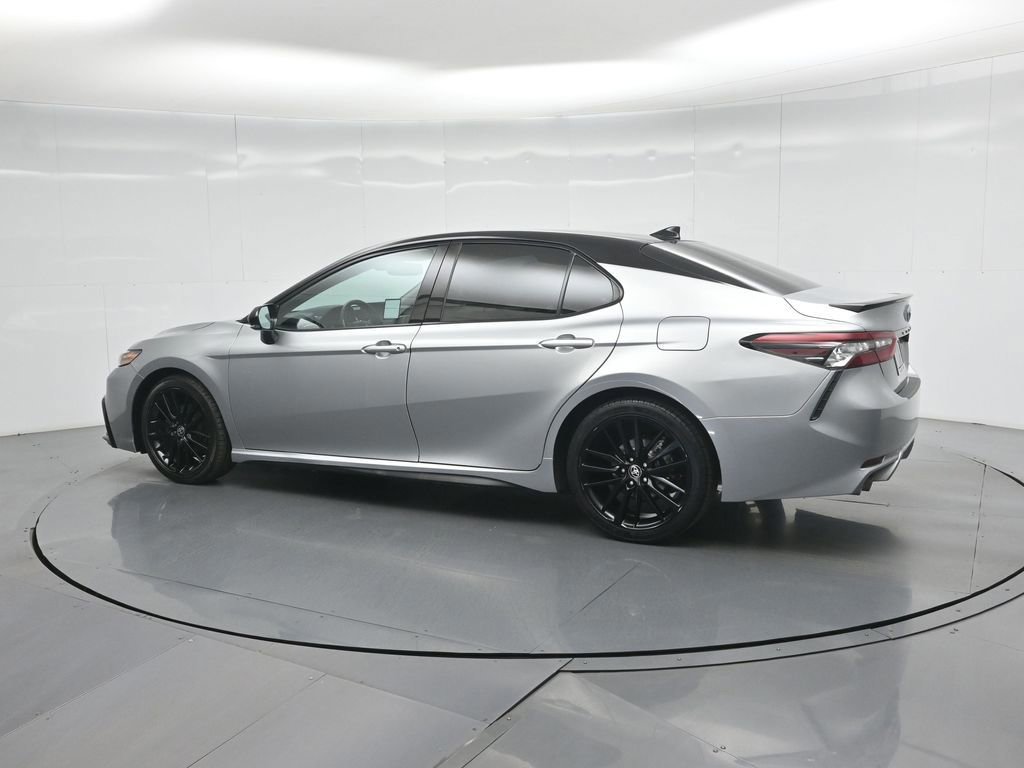 Used 2022 Toyota Camry XSE image 13