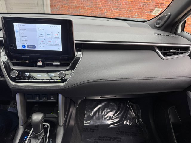 Used 2024 Toyota Corolla Cross XSE w/ Convenience Package image 18