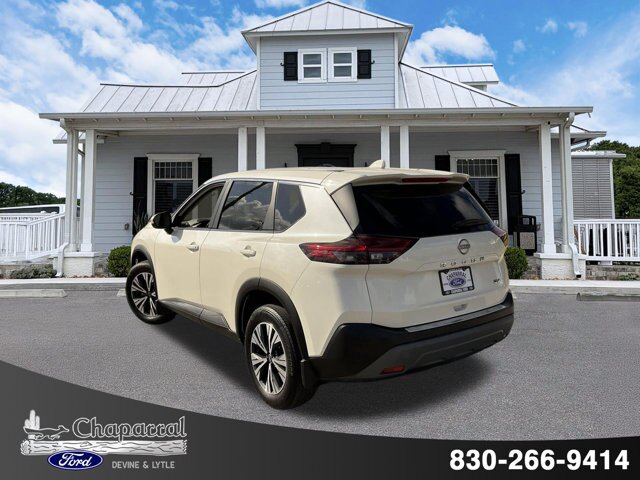 Used 2023 Nissan Rogue SV FWD image 4