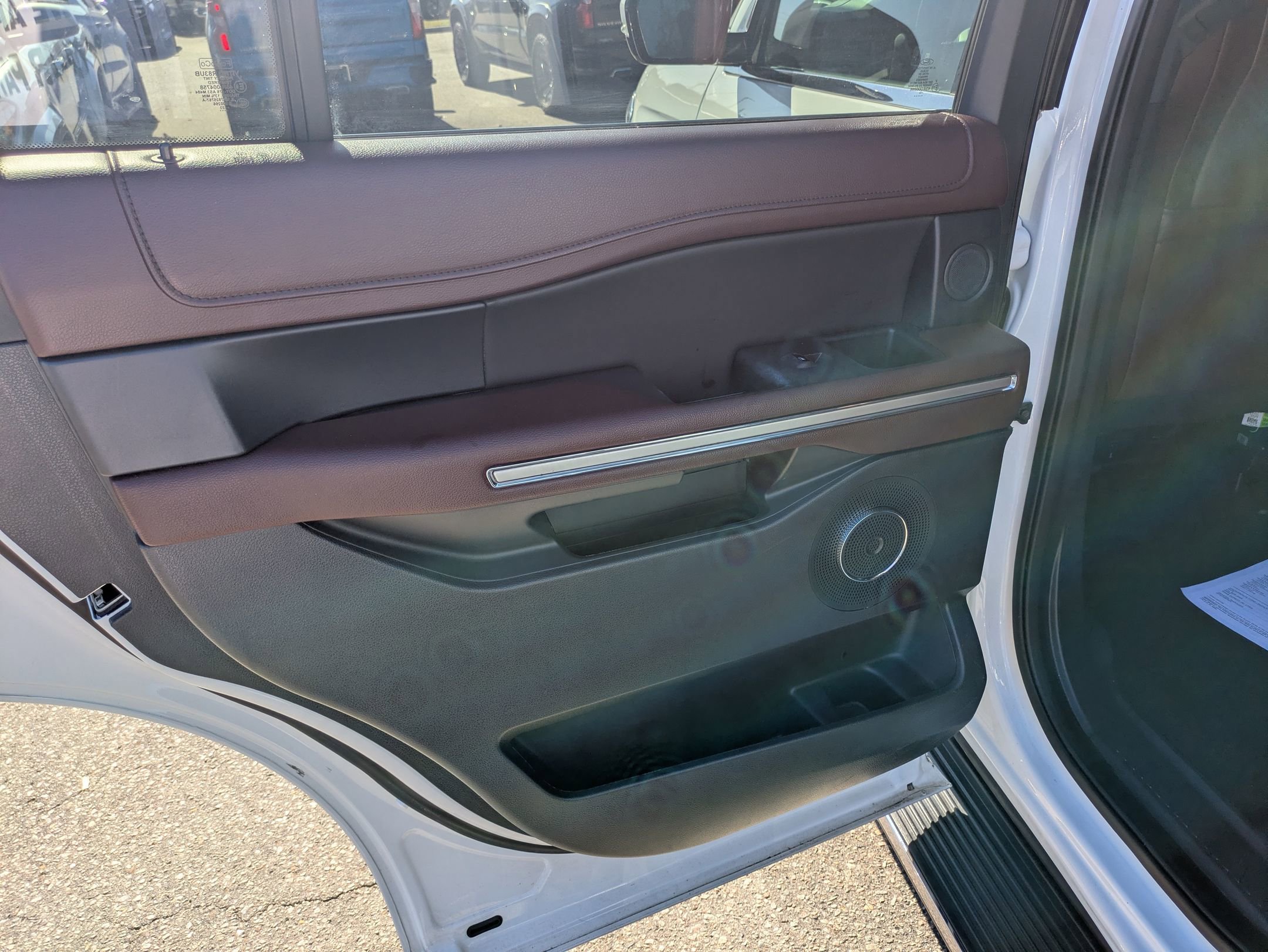 Certified 2023 Ford Expedition Limited image 26