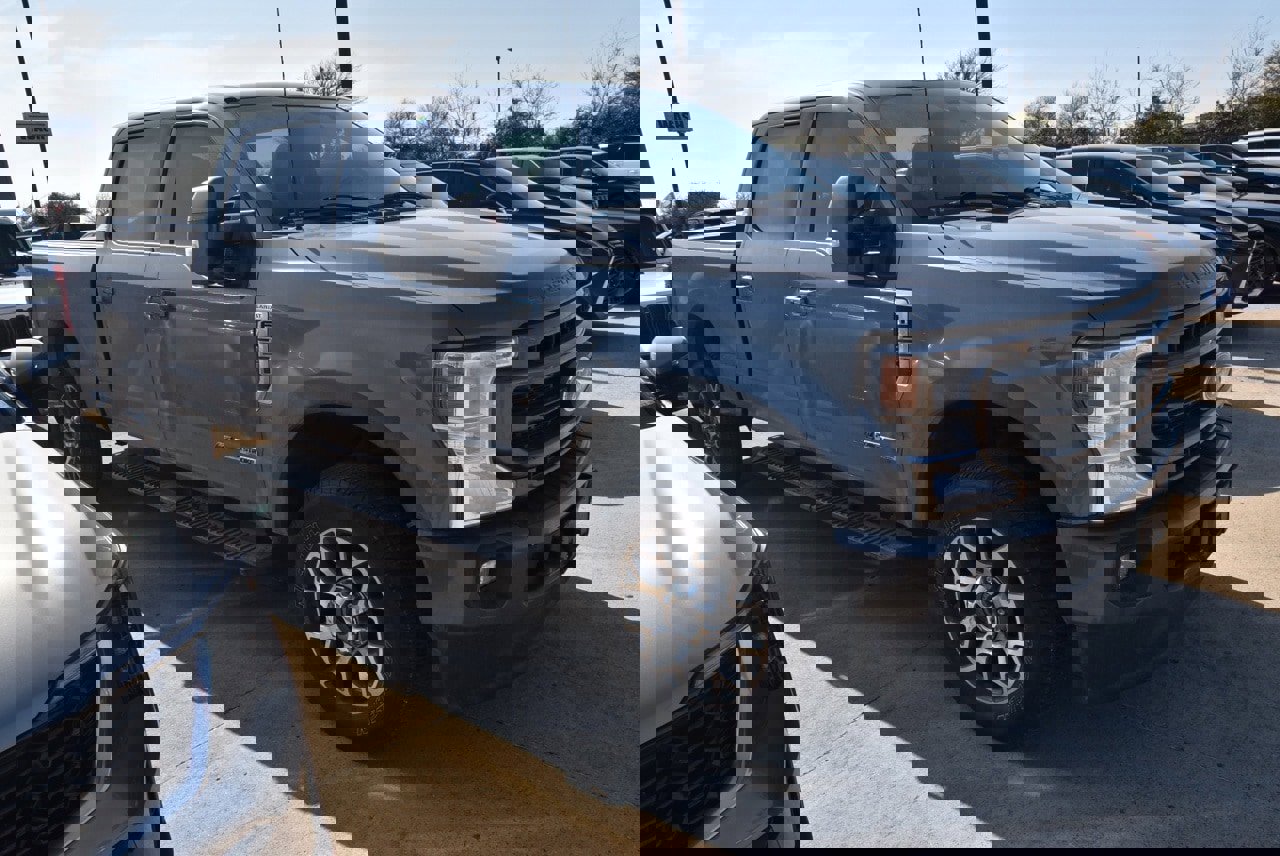 Certified 2022 Ford F250 Lariat w/ Lariat Ultimate Package image 5