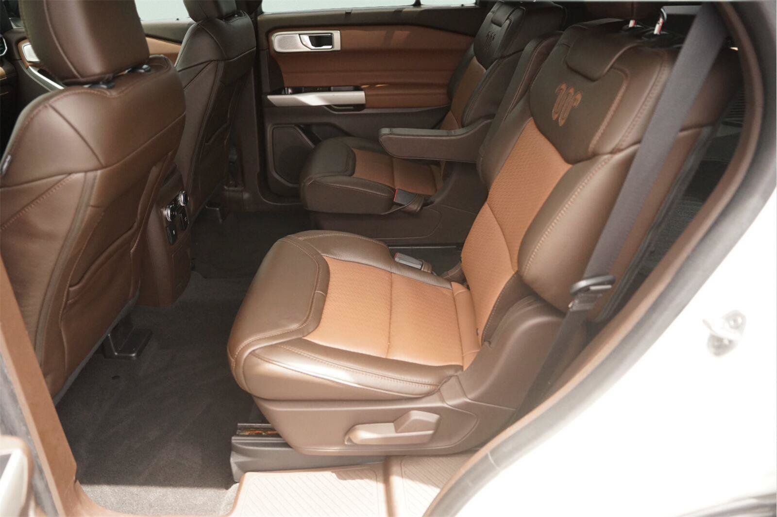 Certified 2022 Ford Explorer King Ranch w/ Class IV Trailer Tow Package AWD/4WD image 13
