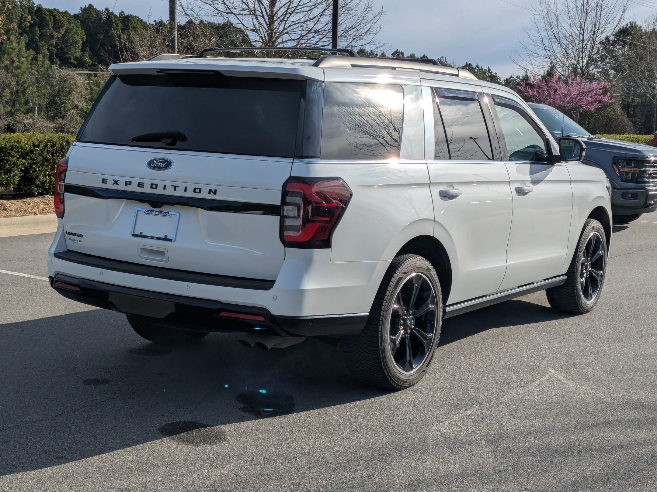 Certified 2022 Ford Expedition Limited image 5