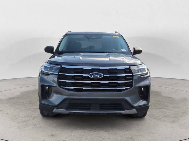 Certified 2026 Ford Explorer Active w/ Active Comfort Package AWD/4WD image 2