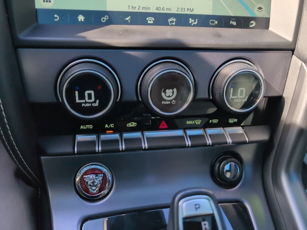 Used 2020 Jaguar F-TYPE R image 15