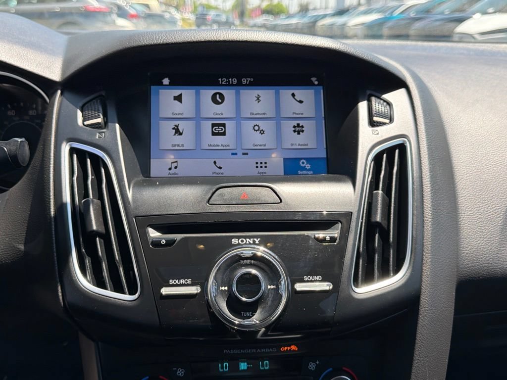 Certified 2017 Ford Focus SEL FWD image 31