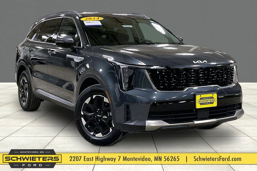 Used 2024 Kia Sorento S image 5