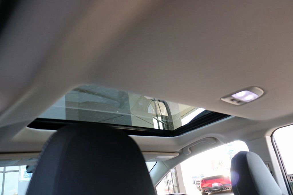 Used 2025 Subaru Outback Premium image 21