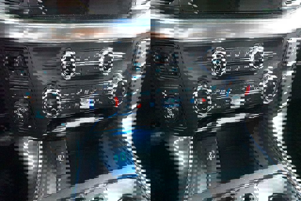 Certified 2021 Ford F150 Lariat w/ Equipment Group 502A High image 20